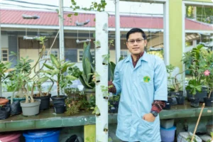 Read more about the article Si Kecil Pemacu Tumbuh Kembang Tanaman